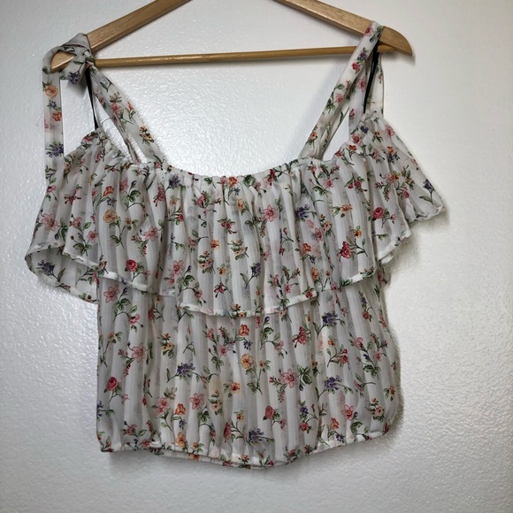 Forever 21 Floral Crop Top - Picture 4 of 5